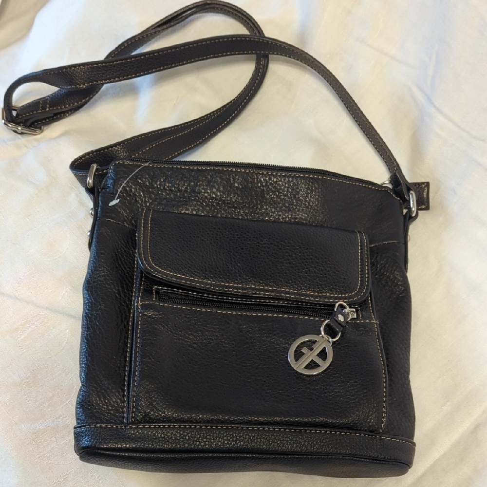 Giani Bernini Black Textured Leather Crossbody Bag with Adjustable Strap NWOT